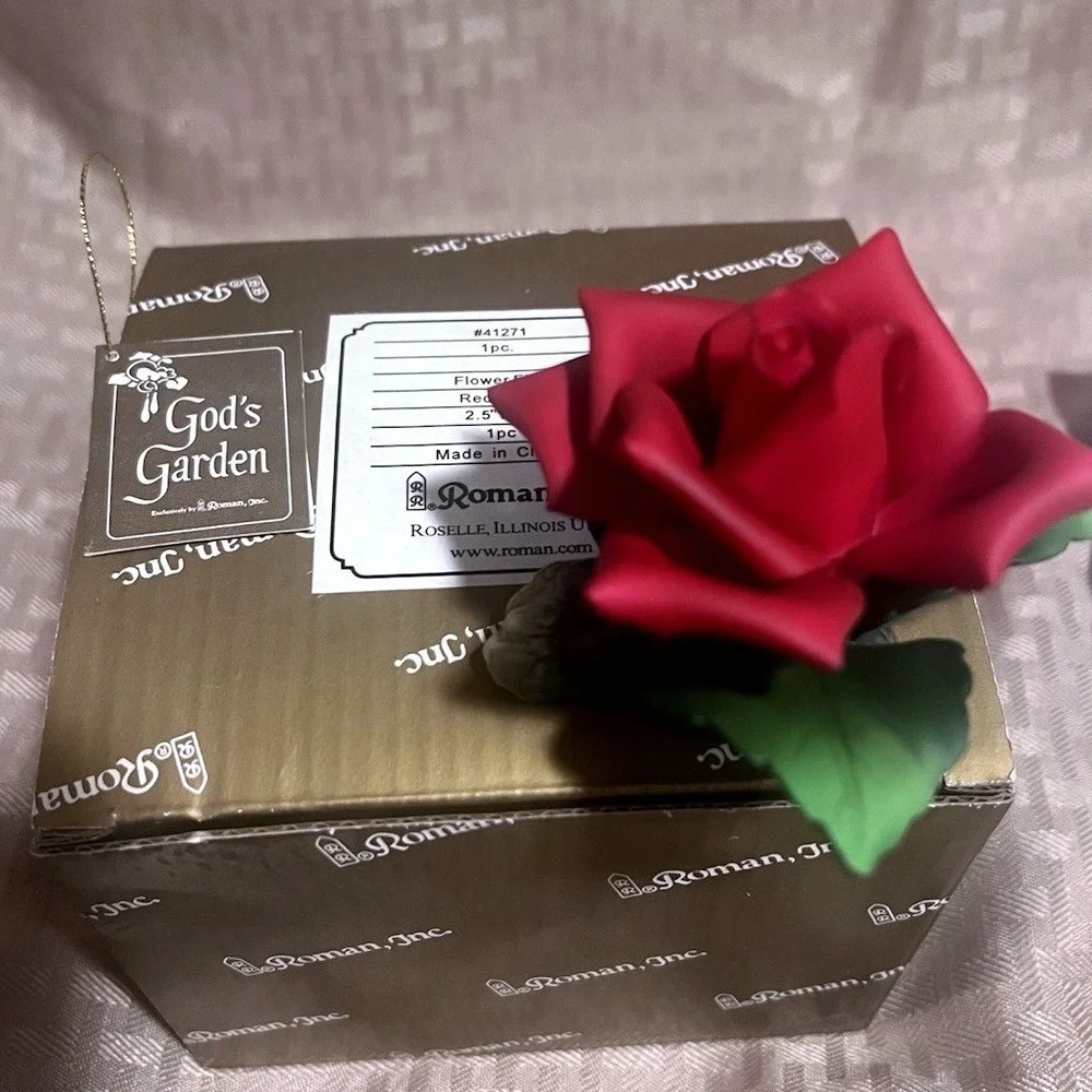 Rare ROMAN Inc. Flower Figurine Red ROSE Porcelain 3D in Box 3.25